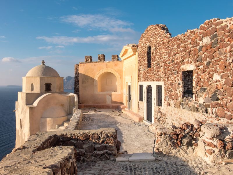 history of castle of oia